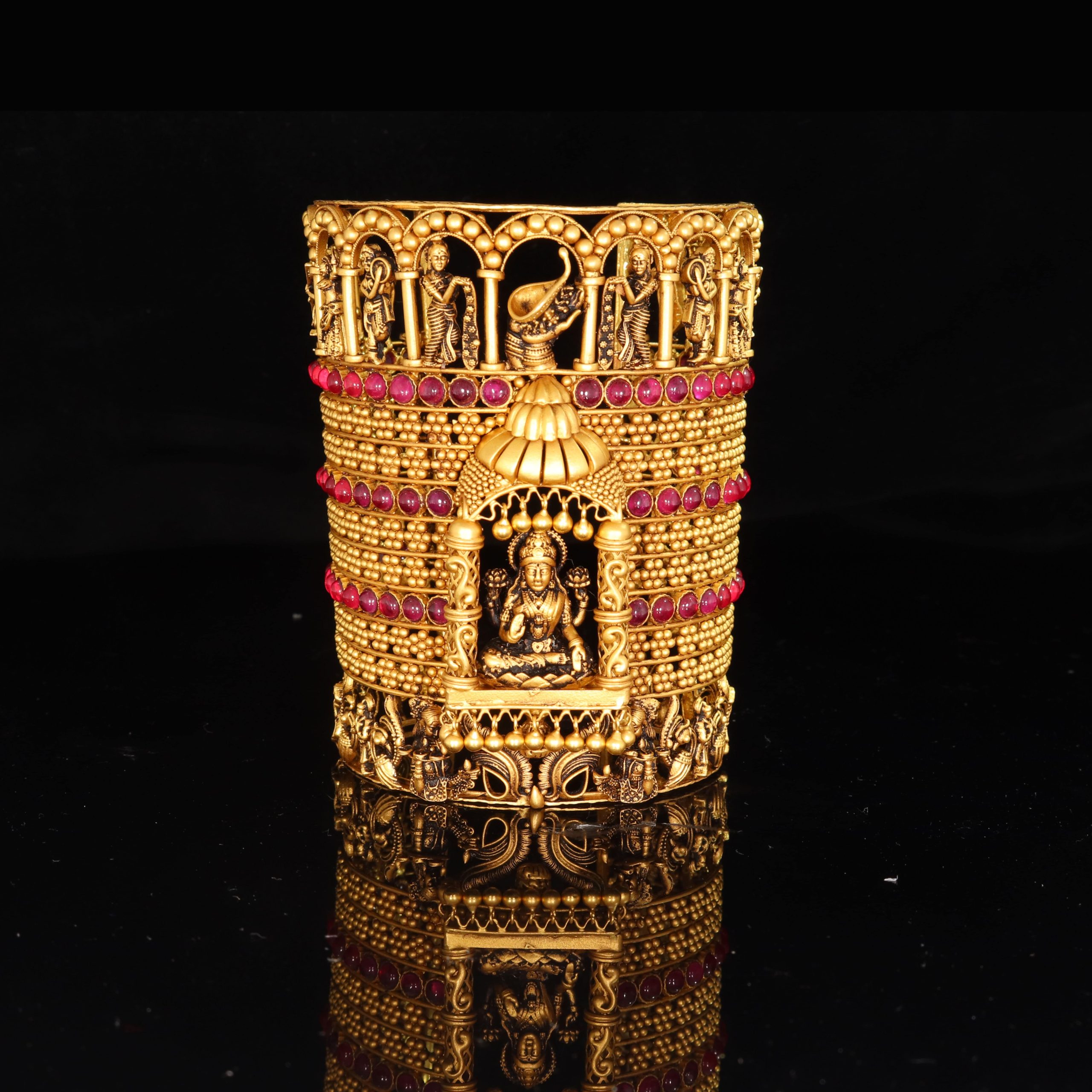Neelkanth Jewellers Pune-Gold Bangle-Bangle1-min